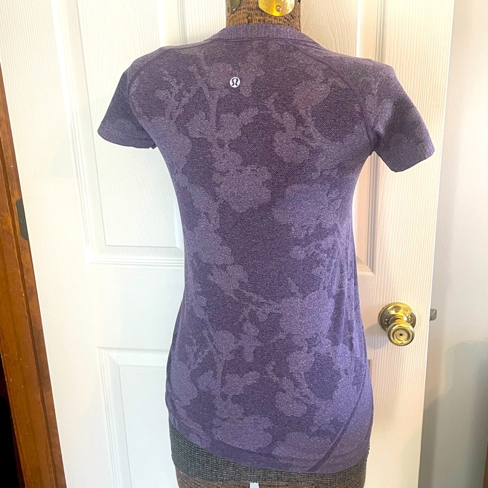 Lululemon Run Swiftly Top, Purple, Sz 6